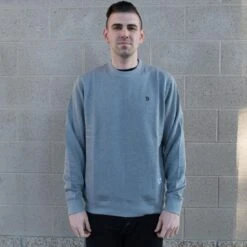 BAIT B Letter Invisible Pockets Fitted Crewneck (gray)