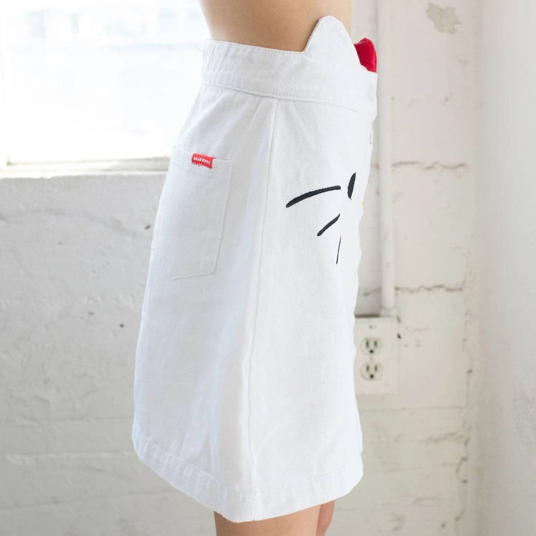 Lazy Oaf X Hello Kitty Women Denim Skirt (White) 6 Lazy Oaf X Hello Kitty Women Denim Skirt (White) - Image 4